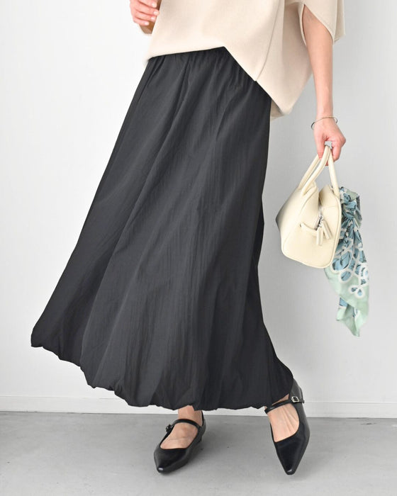 休日コーデ 軽やか 映え 大人バルーン