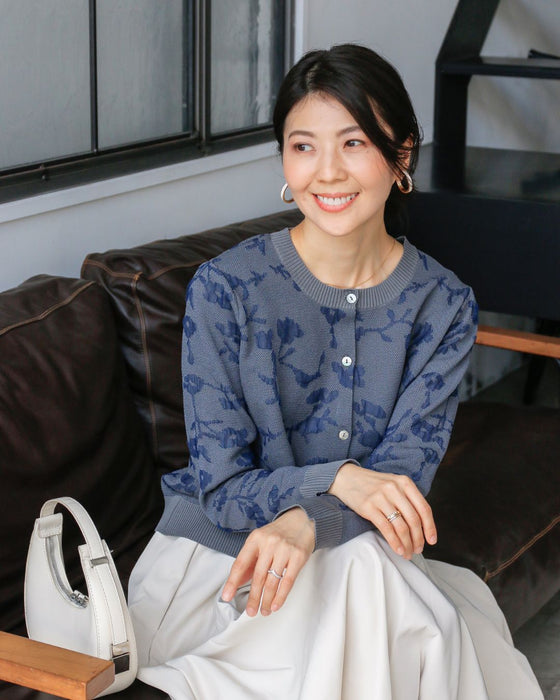 見つけた！何でも合う柄立体花柄カーデ