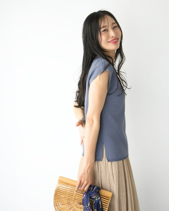 夏のコーデにちょうどいい リネン風大人トップス