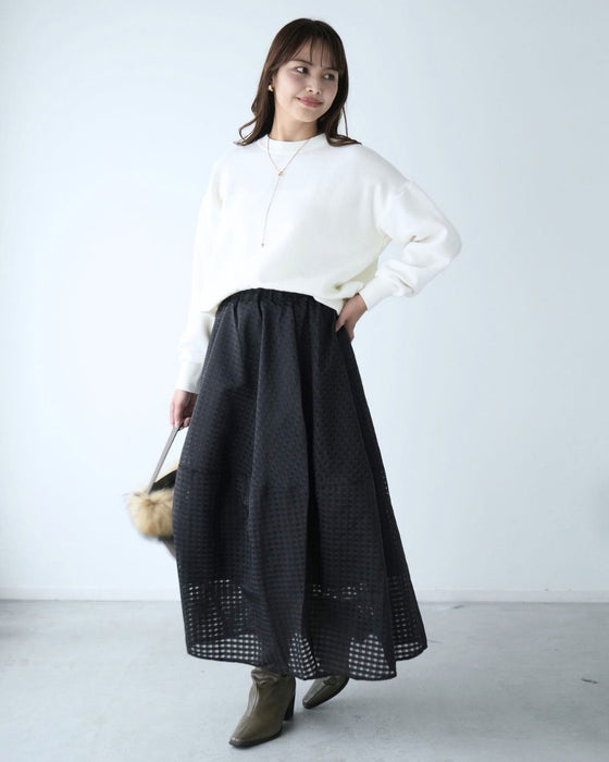 秋冬でも重たくならないコクーンスカート