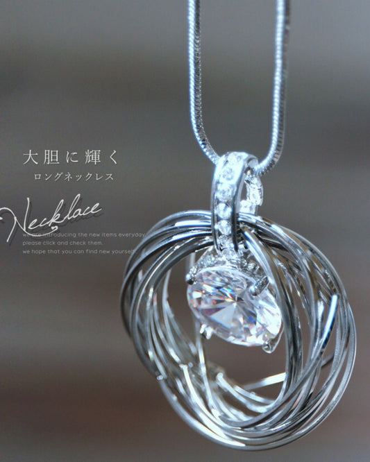 Bold and sparkling long necklace