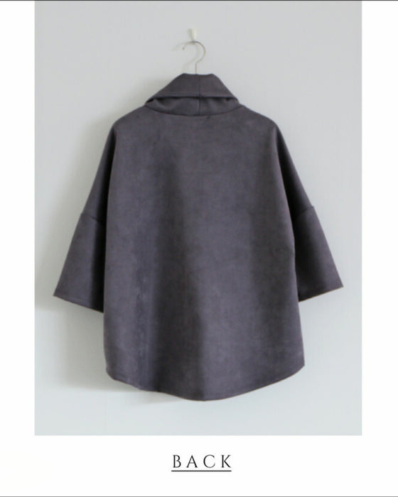 It's versatile and the zipper is sturdy. My suede-like top is not for flirting.