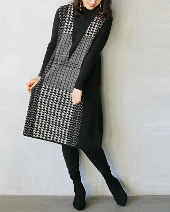 A knit with a modern pattern and a sparkling elegance.
