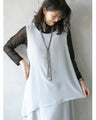 Be it the main piece or layered. Create an atmosphere with just one piece! Sheer top in black