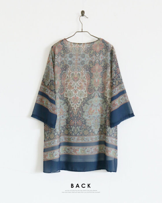 Easy and instant look. Oriental pattern sheer tunic