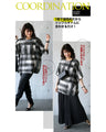 ``OTONA Original'' A versatile striped T-shirt with a unique twist that will satisfy adult fashion enthusiasts!
