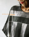 ``OTONA Original'' A versatile striped T-shirt with a unique twist that will satisfy adult fashion enthusiasts!