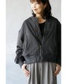 Just put it on and you'll instantly become trendy with this mixed material MA-1 blouson