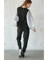 A cute and mature sleeve-conscious top with a sharp shape