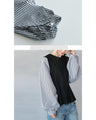 A cute and mature sleeve-conscious top with a sharp shape