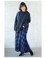 A warm knit top that can be worn like a comfortable cut-and-sew top