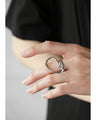 Unique rings that stand out with accessories