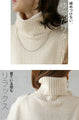 Lightweight and relaxed turtleneck with a modern silhouette