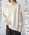 Lightweight and relaxed turtleneck with a modern silhouette
