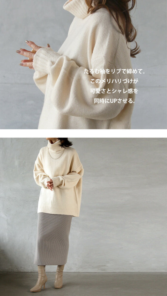 Lightweight and relaxed turtleneck with a modern silhouette