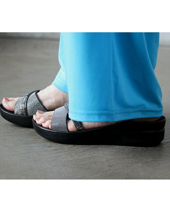 [Outlet item, no returns or exchanges] Sparkling cloth makes sports sandals look so stylish