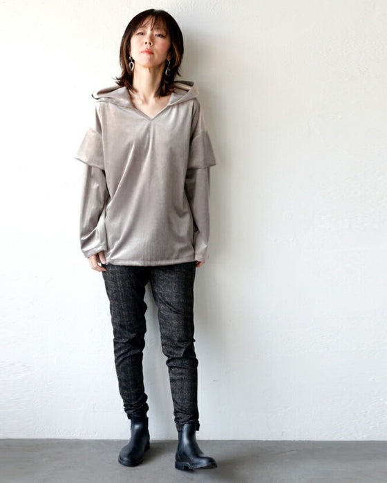 A glossy velour that is more than just casual. An original and elegant hoodie for adults.