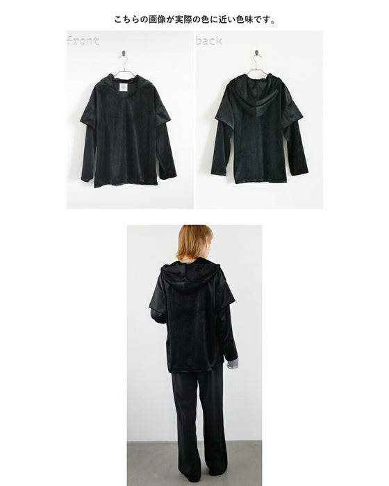 A glossy velour that is more than just casual. An original and elegant hoodie for adults.
