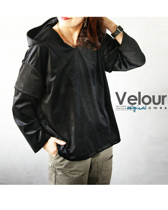 A glossy velour that is more than just casual. An original and elegant hoodie for adults.
