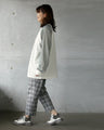 I like this color. Loose raglan knit top.