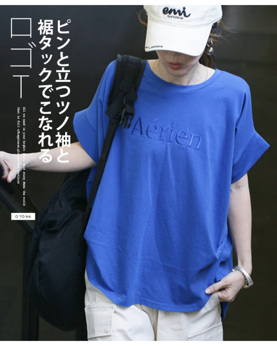 ピンと立つツノ袖と裾タックでこなれるロゴT トップス