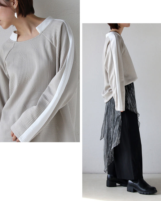 シンプル映えする 幾何学エンボスと際立つ襟元プルオーバー