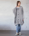 A loose, comfortable, and loose long knit cardigan
