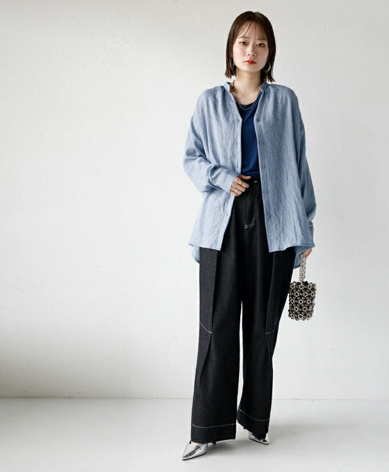 A soft, gentle texture. A loose-fitting shirt that's just what you need