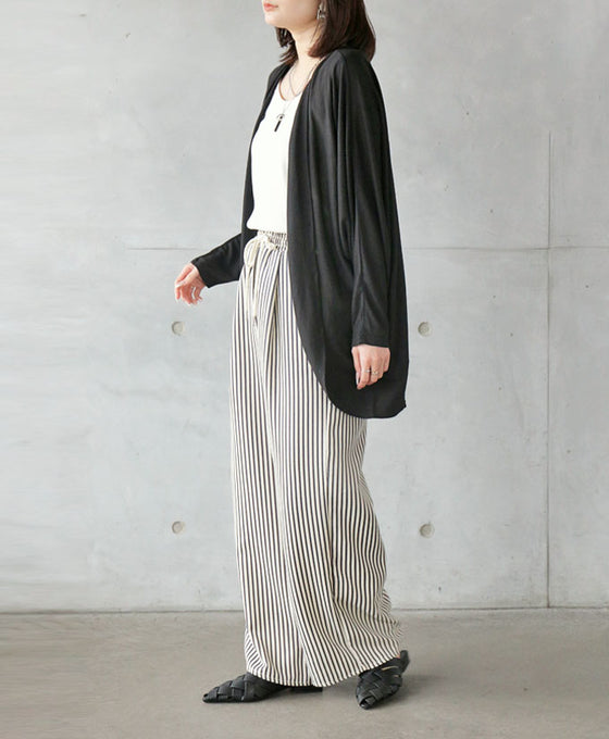 A stylish UV cardigan that you can wear right away