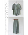 A relaxed top and bottom set that's not too rough or too formal