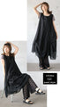 A versatile dress with a slightly crumpled edge that gives it a stylish look.
