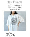 スタッズ＆立体ロゴ ロックな煌めきで差のつく大人カジュアルTシャツ