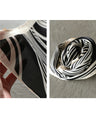 Classical mode scarf for adults