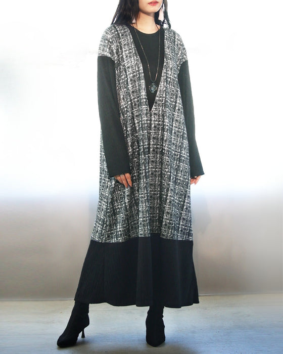 It's like wearing a layered outfit in one piece. A stylish and comfortable dress.