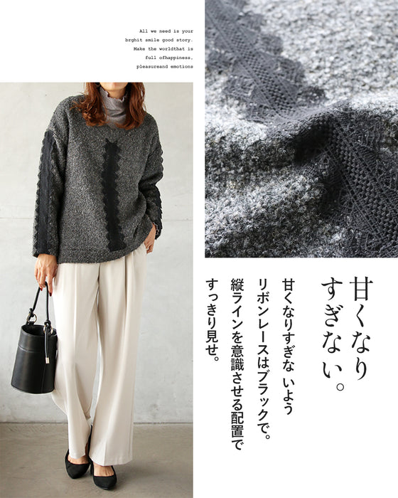 A textured knit top with lace ribbon for a mature and cute look