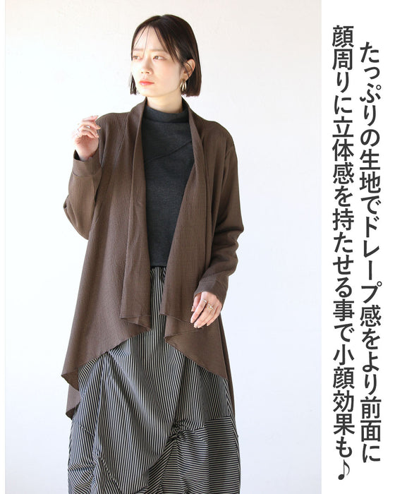 A deformed topper cardigan with a rich drape for a mature look