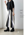 A striped knit skirt that hides your skin neatly and makes you look slimmer!