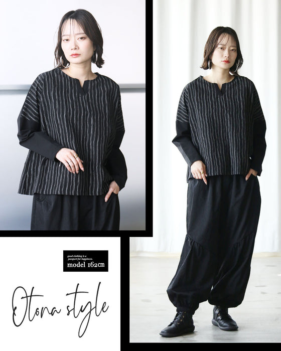 モードにシャレる。流れるストライプシャカシャカトップス