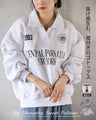 Creates a relaxed look. Collared logo sweatshirt top