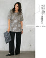 光を纏う。大人の箔プリントTシャツ