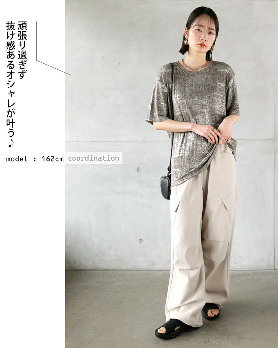 光を纏う。大人の箔プリントTシャツ