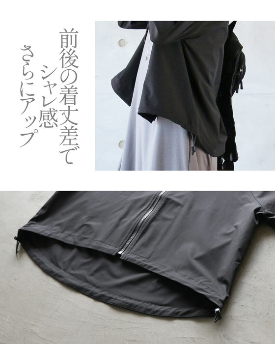 海辺から街まで、万能UVパーカー