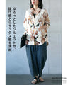 品よく大人の肌になじむ花柄シャツ