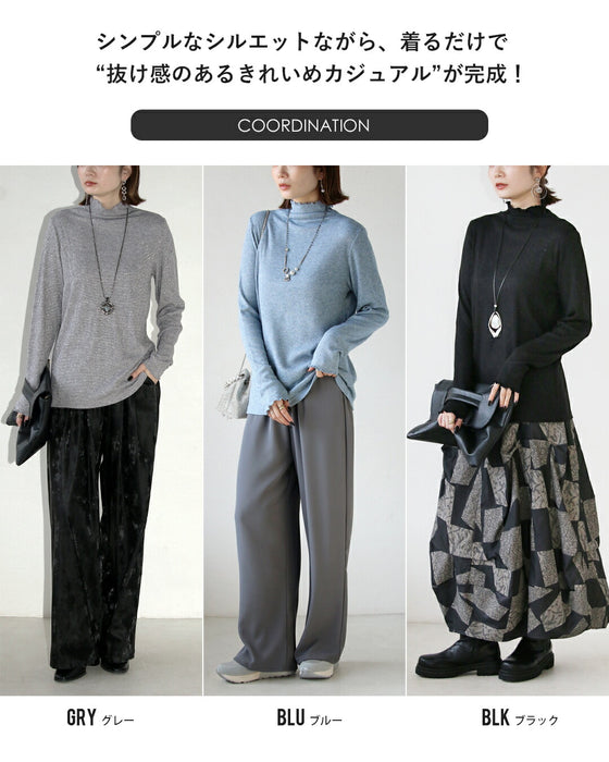 品よく煌めくメロウハイネックのラメトップス