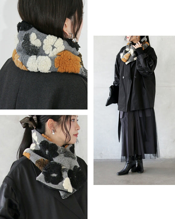 巻くだけで顔まわり華やぐ 大人可愛いボアマフラー