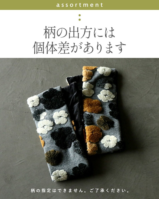 巻くだけで顔まわり華やぐ 大人可愛いボアマフラー