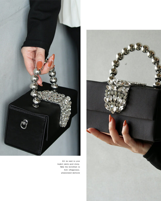 手元が美しく ふわっと体温上がるビジューの輝きミニバッグ
