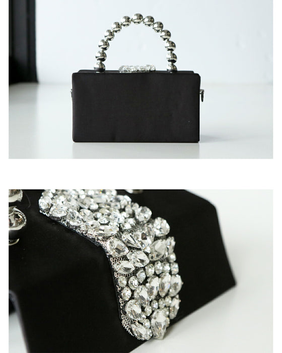 手元が美しく ふわっと体温上がるビジューの輝きミニバッグ