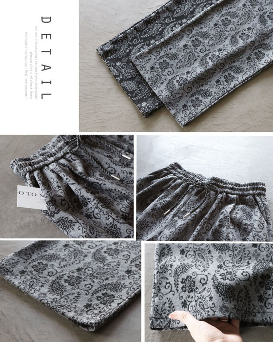 モードな華やぎと快適さを両立。大人のためのペイズリーパンツ