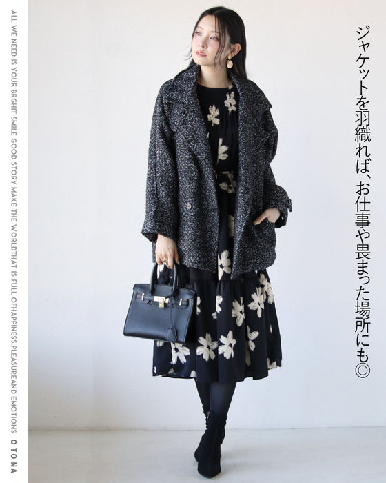 アートタッチで華やぐ。花柄ティアードワンピース